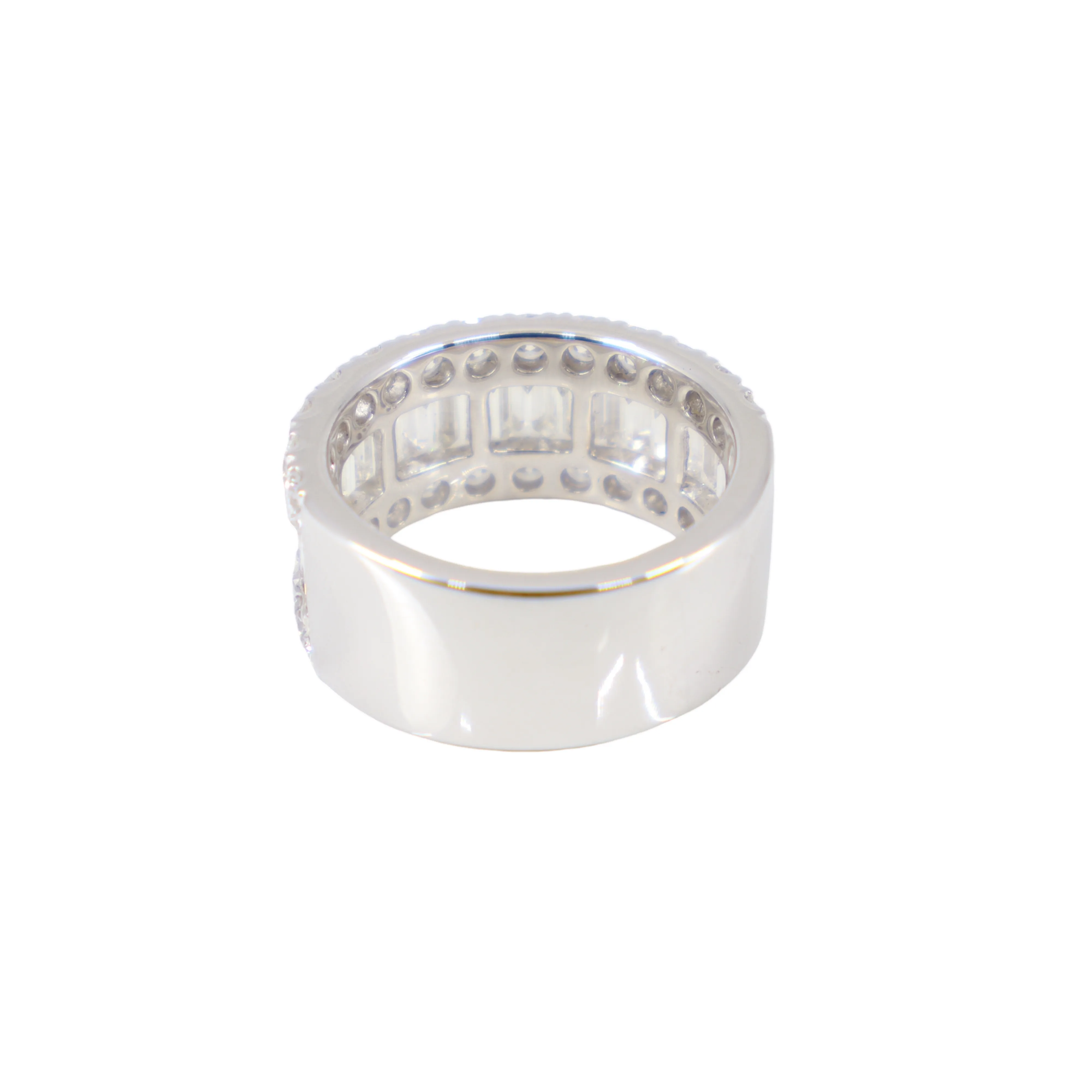 18K White Gold Diamond Ring  - 20767815