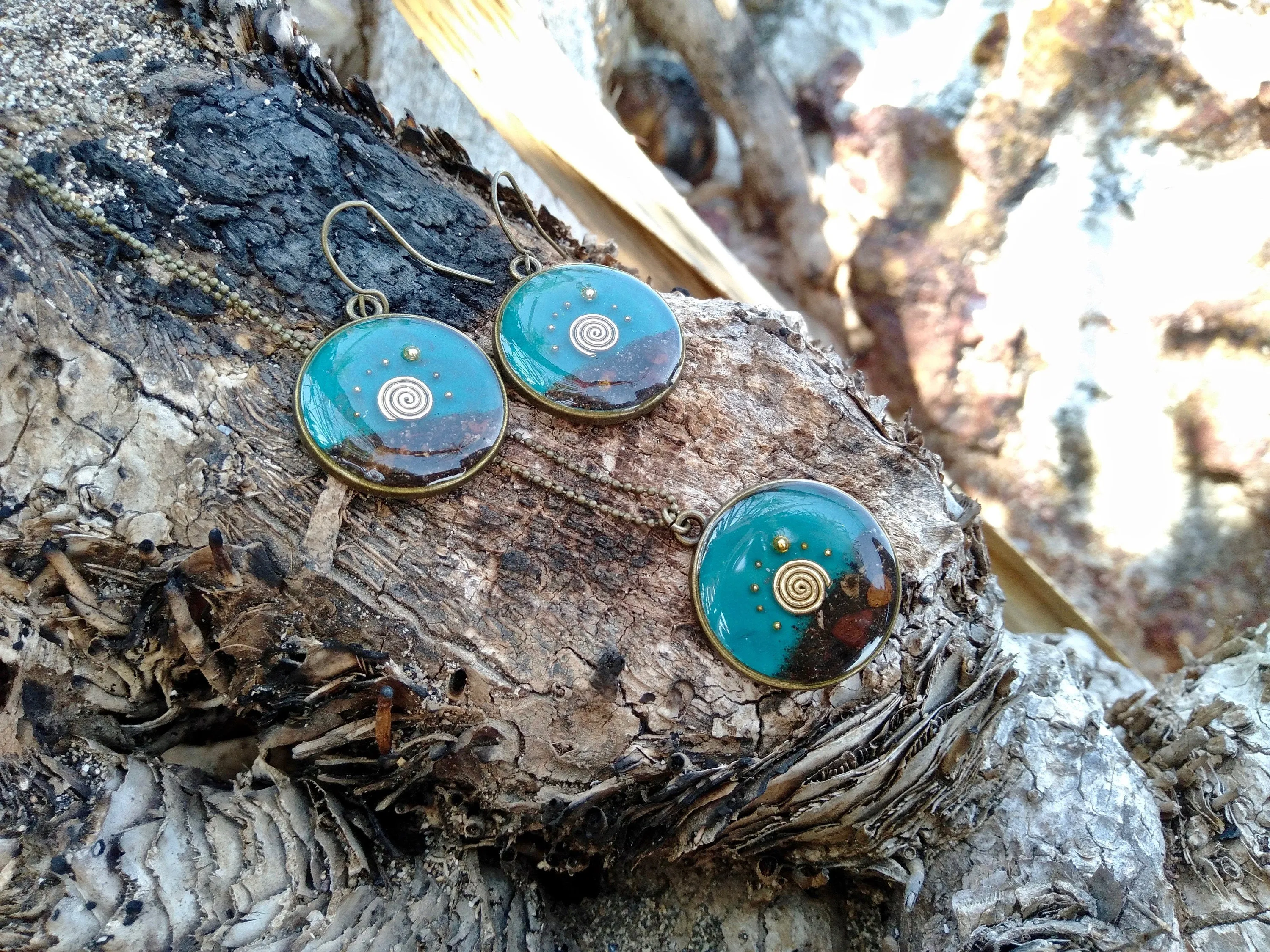 Darwin bush sunrise earrings