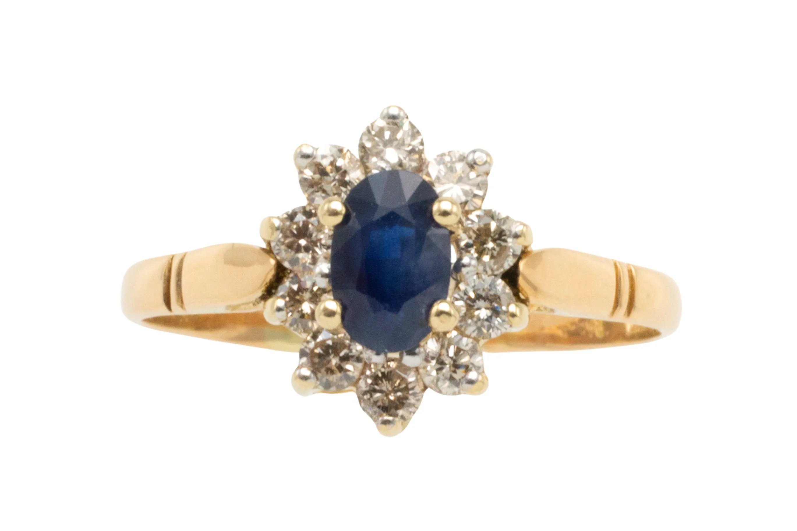 Vintage sapphire and diamond cluster ring in 18 carat gold