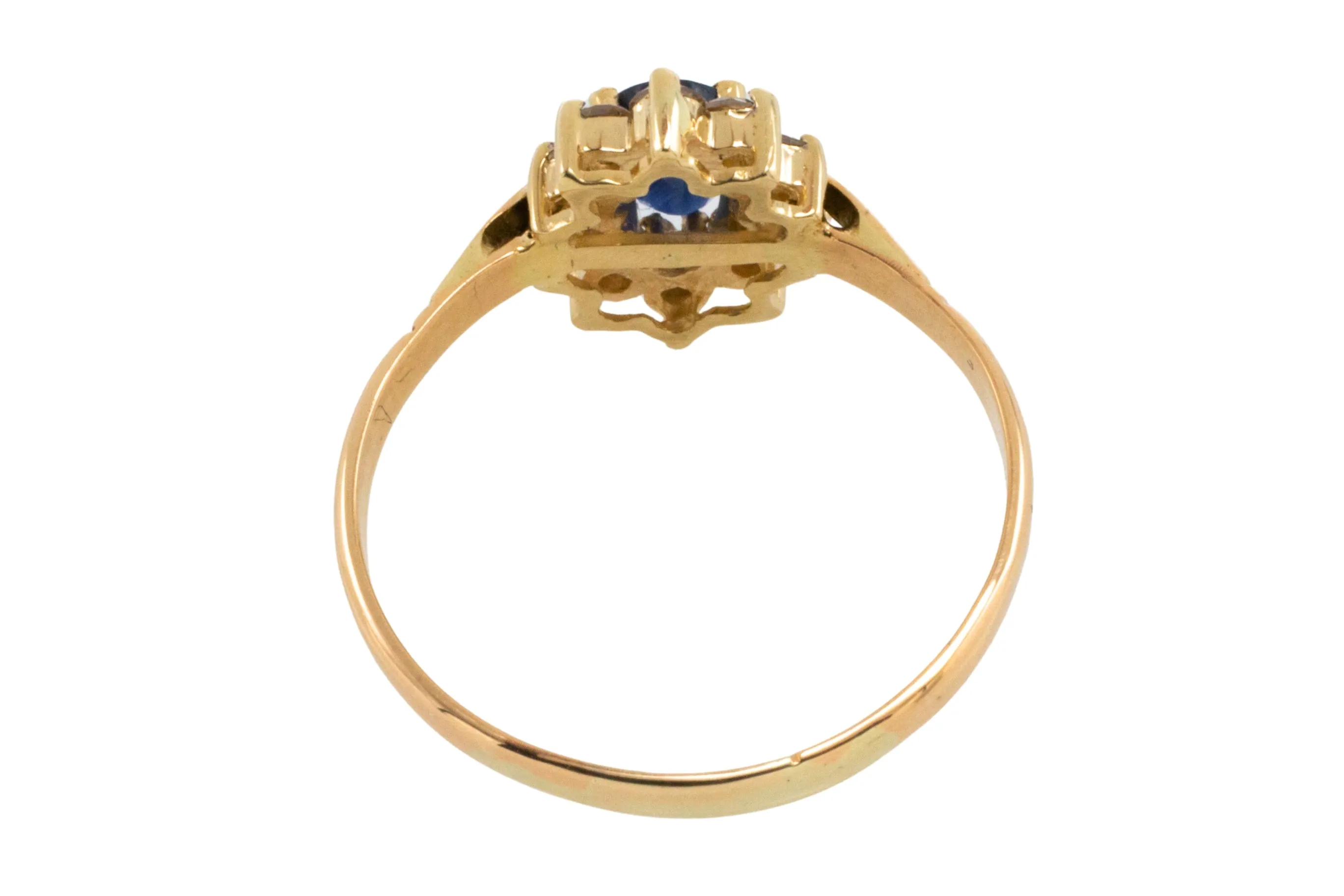 Vintage sapphire and diamond cluster ring in 18 carat gold